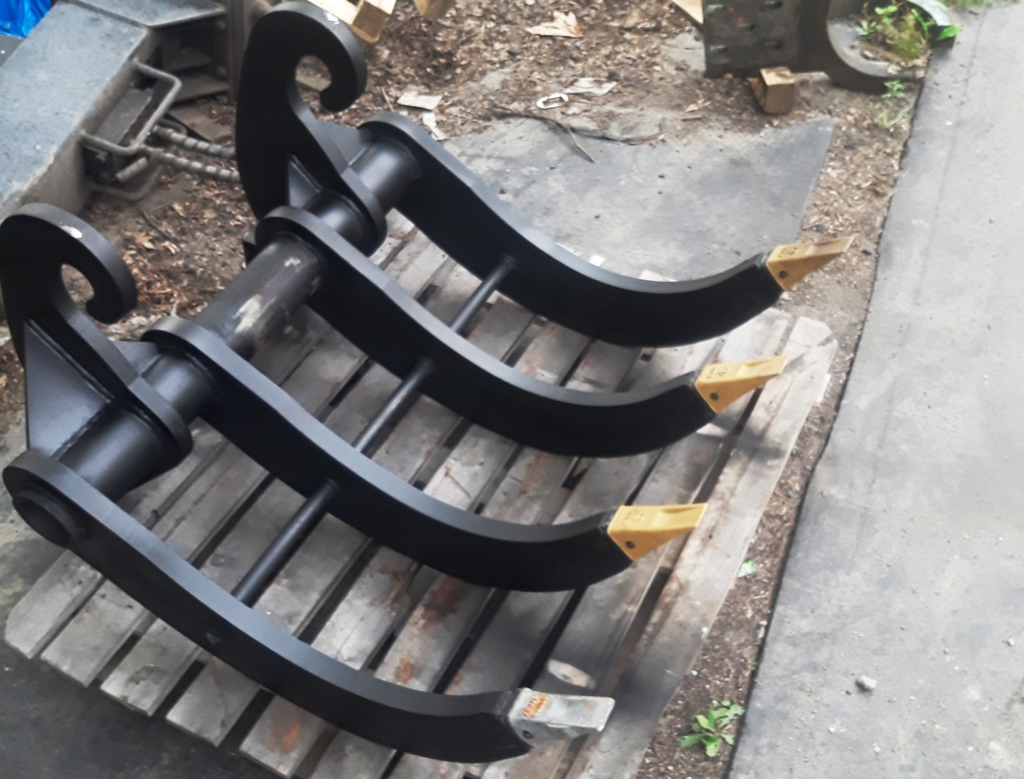 Zęby zrywające karczowniki